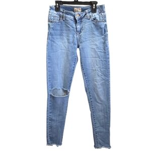 Celebrity Pink Mid-Rise Patrol Light Blue Skinny Jeans Size 3/26